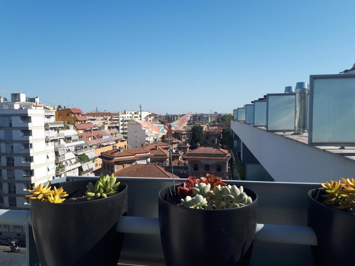 רומא Penthouse 40 In Trastevere With Seasonally Jacuzzi מראה חיצוני תמונה