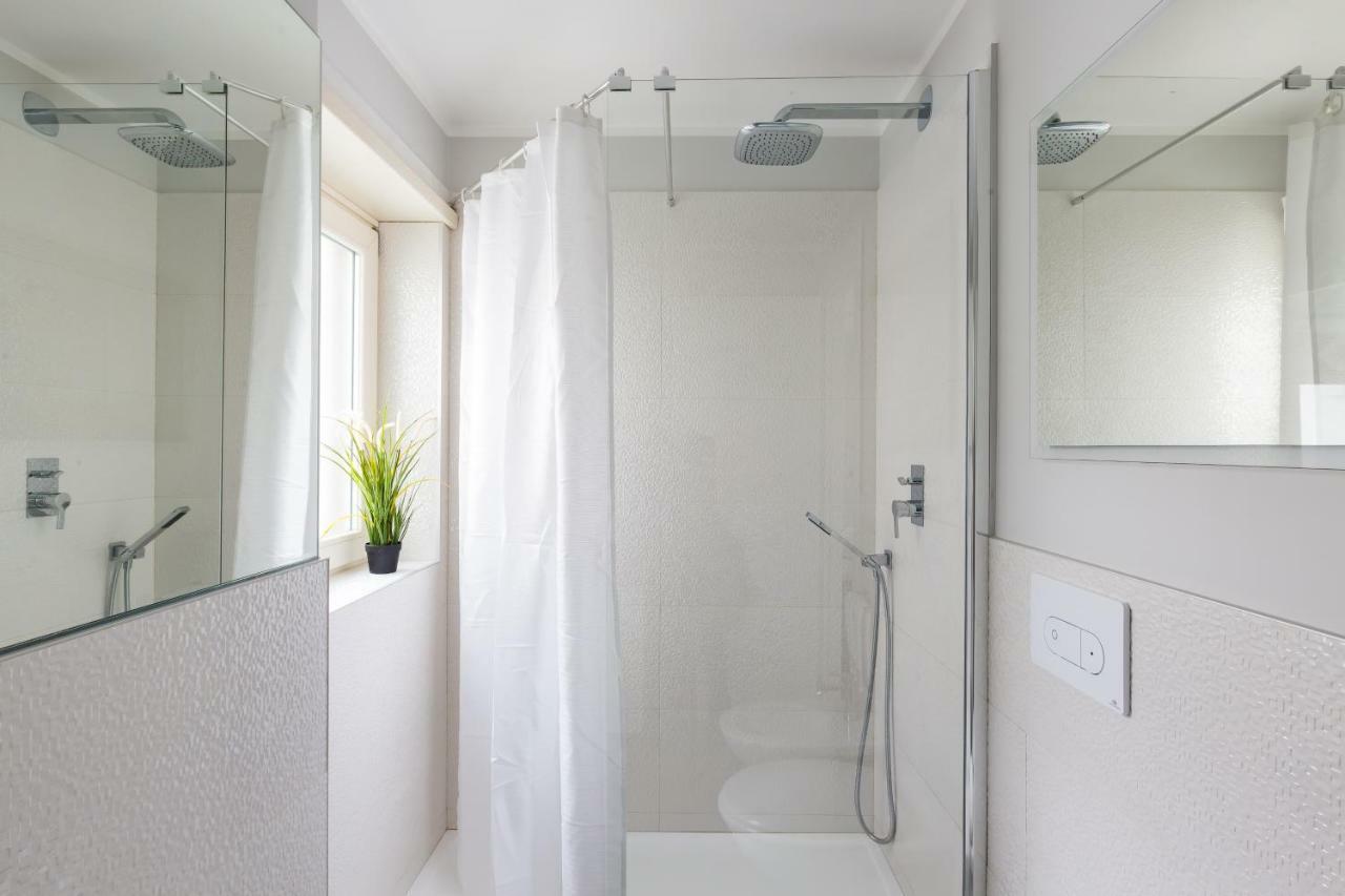 רומא Penthouse 40 In Trastevere With Seasonally Jacuzzi מראה חיצוני תמונה