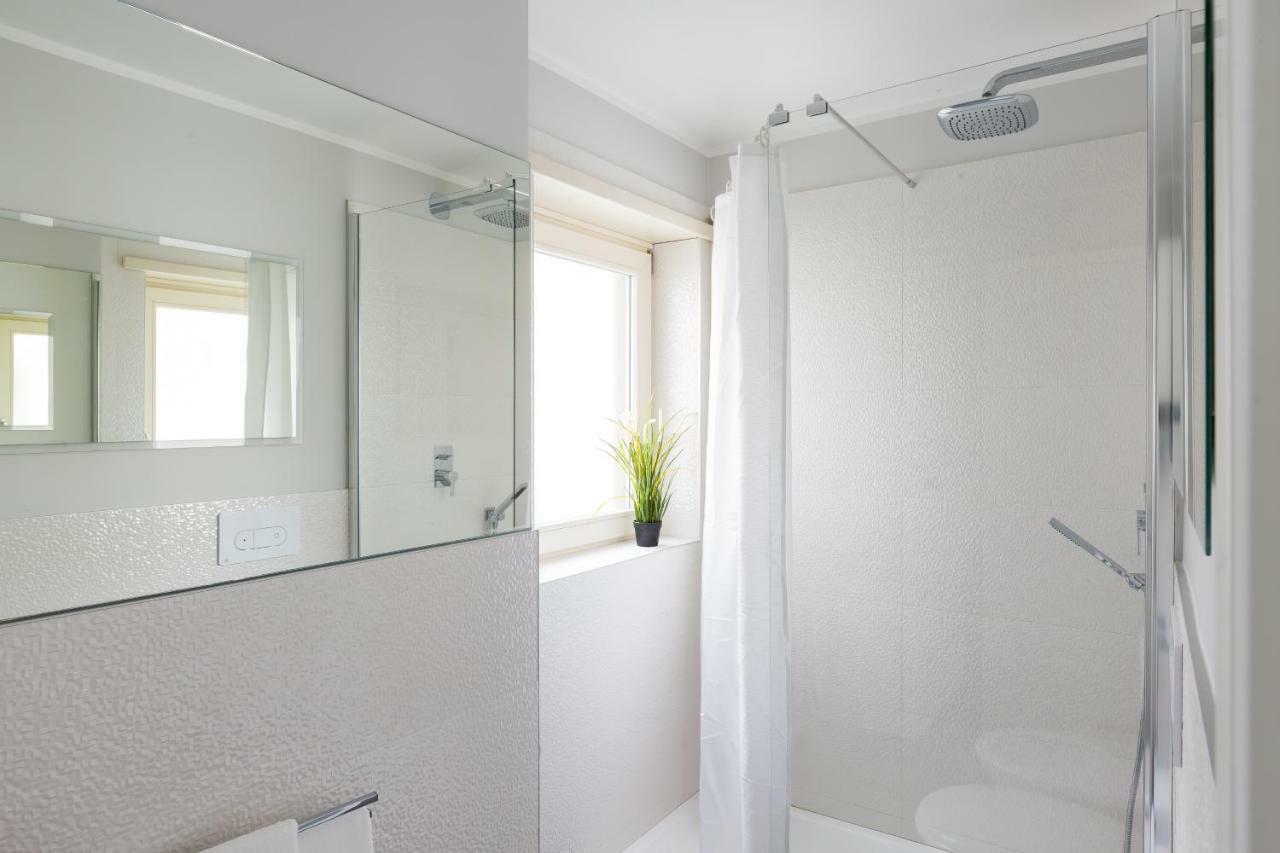 רומא Penthouse 40 In Trastevere With Seasonally Jacuzzi מראה חיצוני תמונה