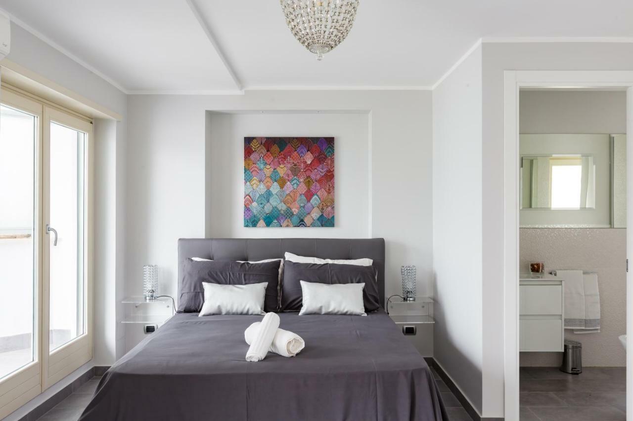 רומא Penthouse 40 In Trastevere With Seasonally Jacuzzi מראה חיצוני תמונה