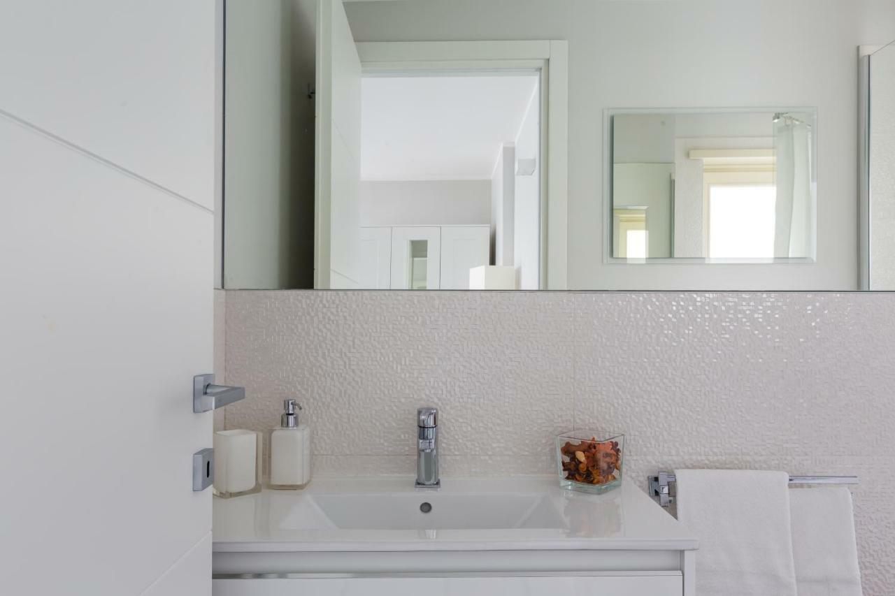 רומא Penthouse 40 In Trastevere With Seasonally Jacuzzi מראה חיצוני תמונה