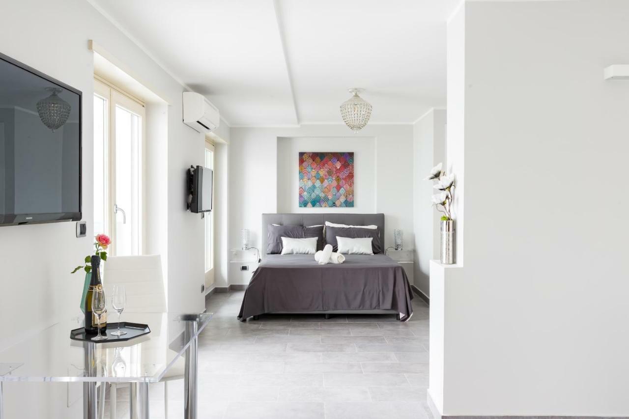 רומא Penthouse 40 In Trastevere With Seasonally Jacuzzi מראה חיצוני תמונה